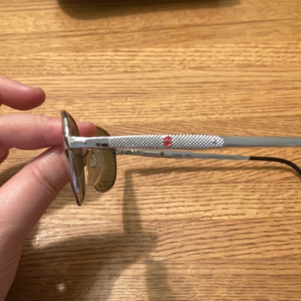 Vintage Swiss army sunglasses - Picture 6 of 13